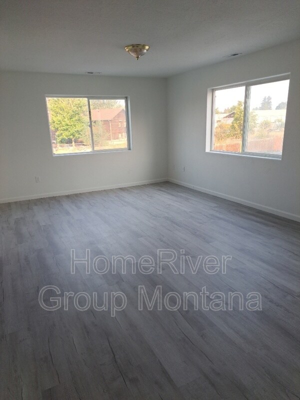 Primary Photo - 220 N Grant St