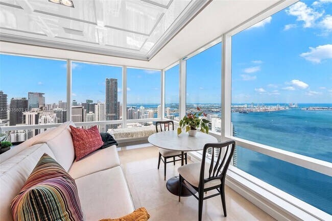 Foto del edificio - 1425 Brickell Ave