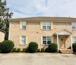 Building Photo - 286 Foxworth Dr