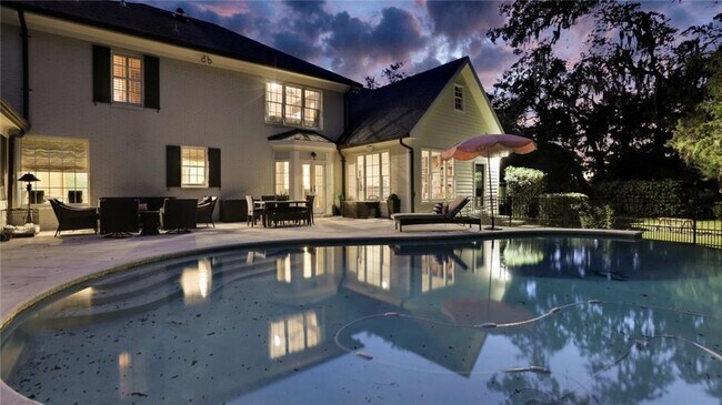 Building Photo - 134 Cypress Point