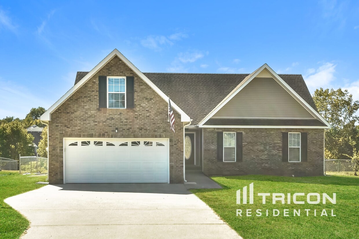 Foto principal - 1724 Hazelwood Road Clarksville TN