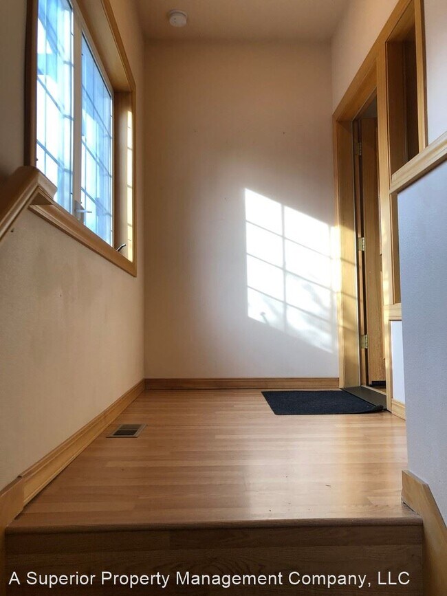 Building Photo - 2 br, 2 bath House - 1030 NW Milwaukee Ave