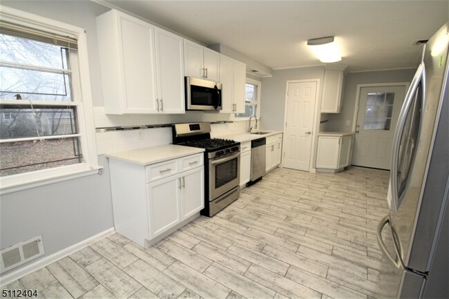Building Photo - 312 Northview Terrace