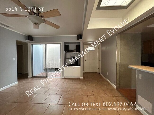 Foto del edificio - Great Location!