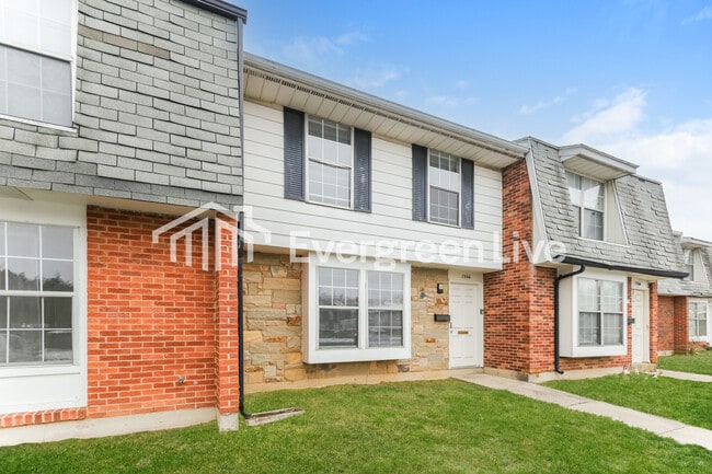 Building Photo - 7566 Mt Whitney