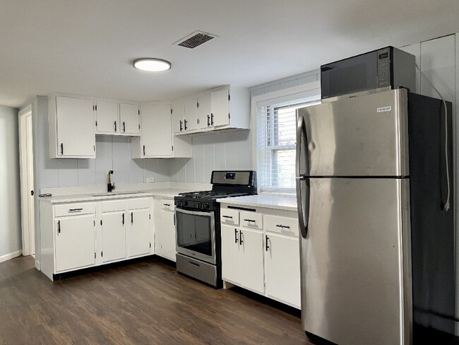 Foto del edificio - 3111 W Jarlath St
