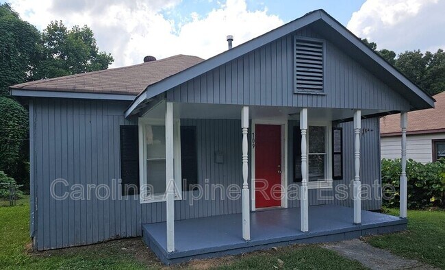 Building Photo - 709 N Myrtle St