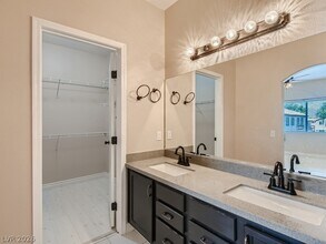 Building Photo - 6905 Squaw Mountain Dr