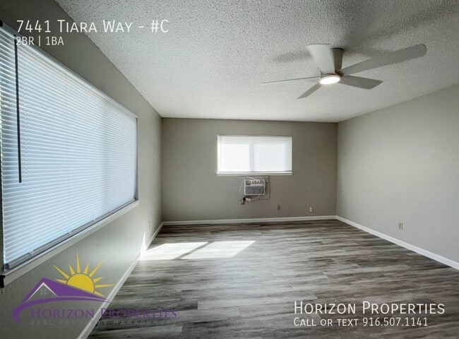Building Photo - 2 Bed 1 Bath 894 Sq. Ft. Second Floor Citr...