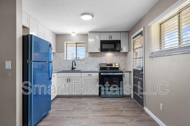 Foto del edificio - 491 S Holmes Ave