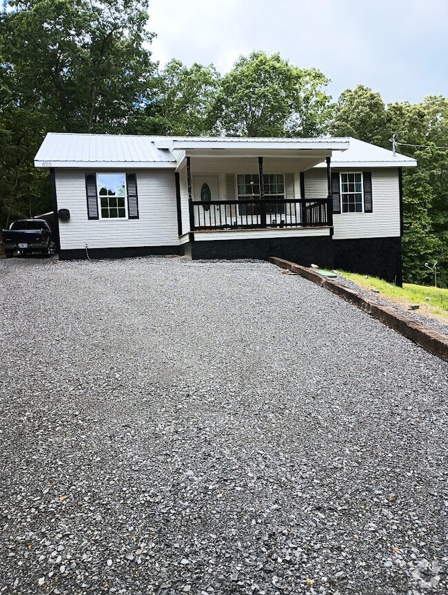 Building Photo - 455 Highland Dr