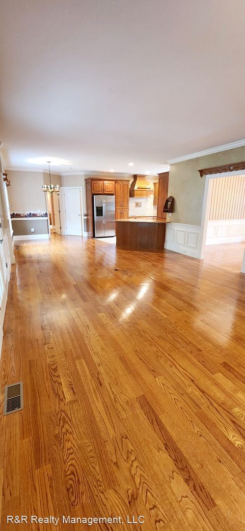 Foto del edificio - 2 br, 2 bath House - 10 Vineyard St.