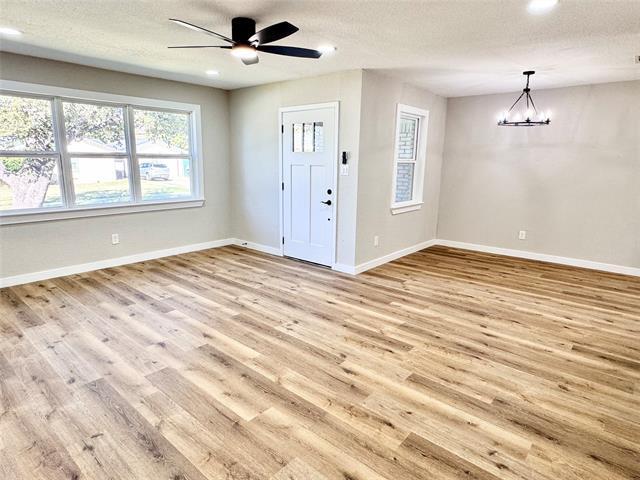 Foto del edificio - 4955 Odessa Ave