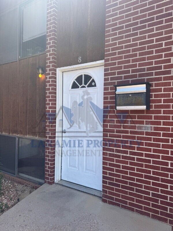 Building Photo - 714 Downey St