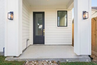 Building Photo - 3828 Wilmer St