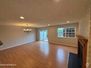 Building Photo - 8 Fiddlers Elbow Ct