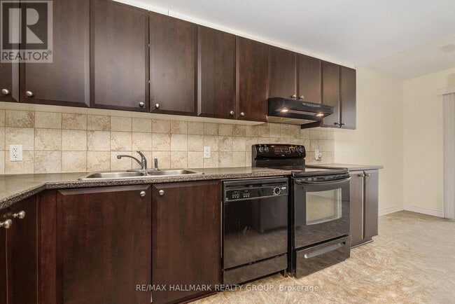 Building Photo - 618 Chapman Mills Dr