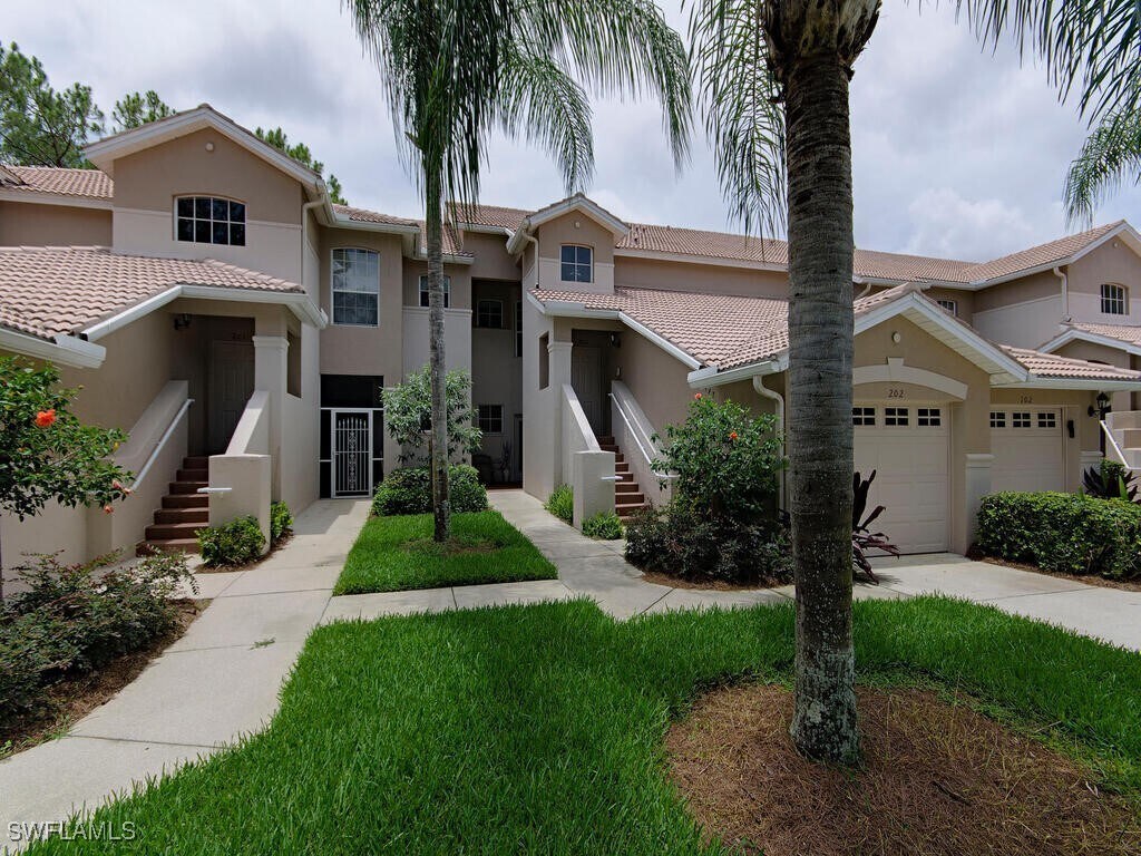 Foto principal - 8225 Danbury Blvd