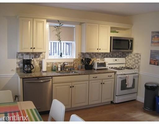 Building Photo - 2 br, 1 bath  - 256 Amory St