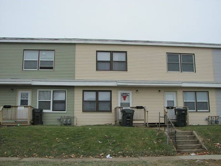 Foto del edificio - 1229 W Mullan Ave