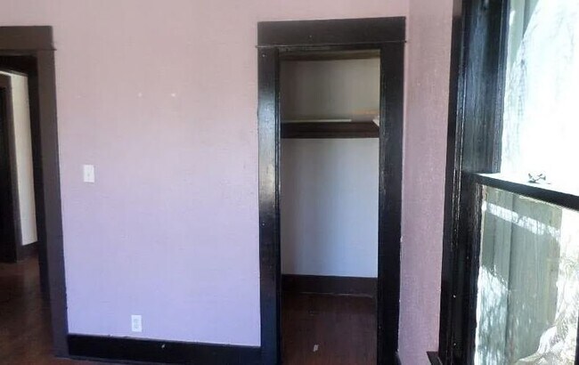 Foto del edificio - 320 N Warren Ave