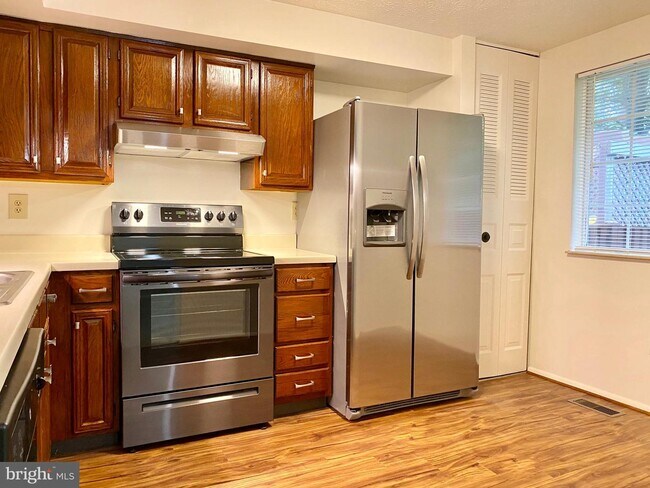 Building Photo - 17215 Epsilon Pl