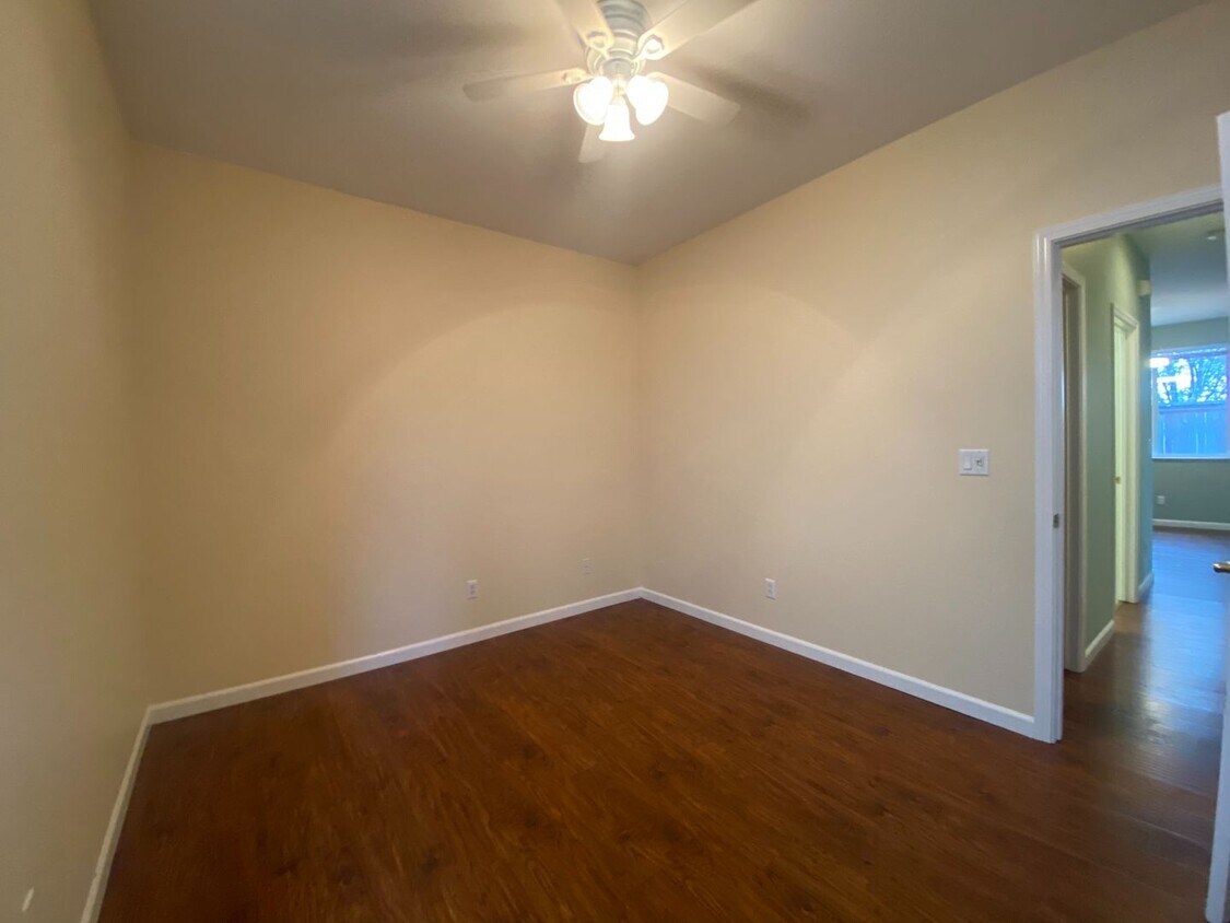 Foto principal - 9367 Hambley Cir Elk Grove, CA 95624