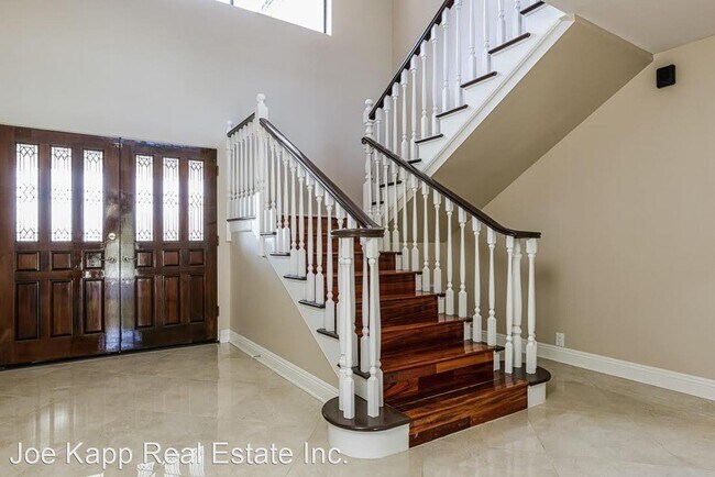 Building Photo - 4 br, 3.5 bath House - 1257 Westridge Drive