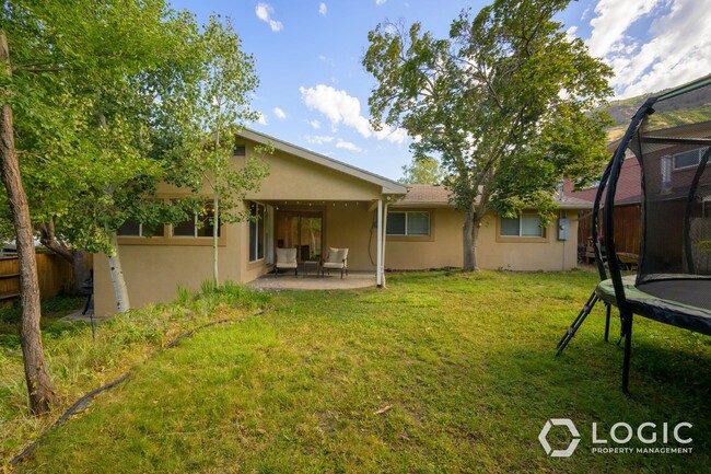 Building Photo - 3760 E Millstream Dr