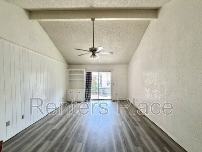 Foto del edificio - 7324 S Canton Ave