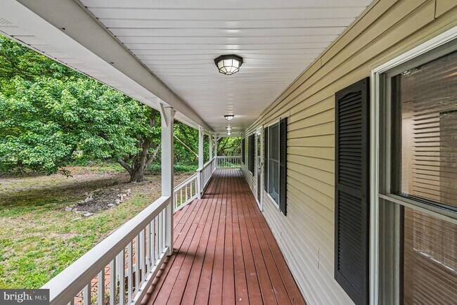 Foto del edificio - 78 Woodmount Dr