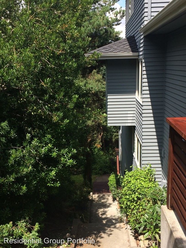 Foto del edificio - 4 br, 4.5 bath House - 4660 NE 89TH ST