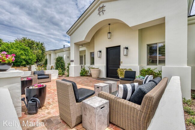 Foto del edificio - 4 br, 5 bath House - 6139 E Calle Del Sud Dr