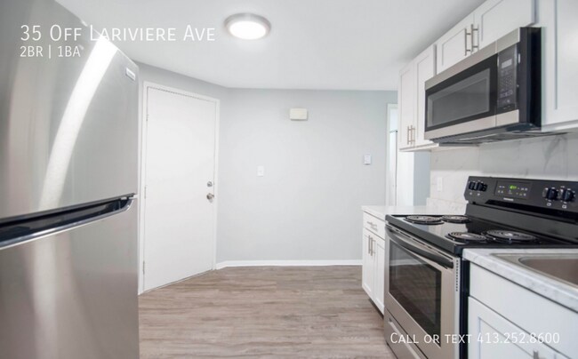 Foto del edificio - 35 Off Lariviere Ave