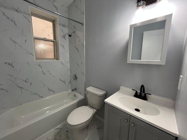 Foto del edificio - 95 Bostwick Ave