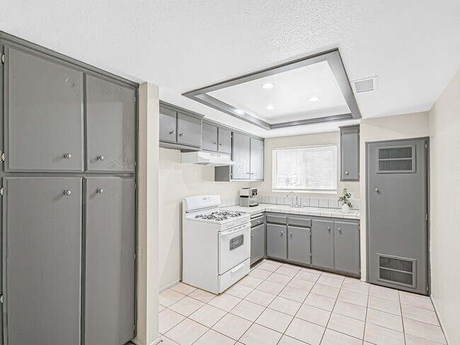 Foto del edificio - 1005 E Ave R