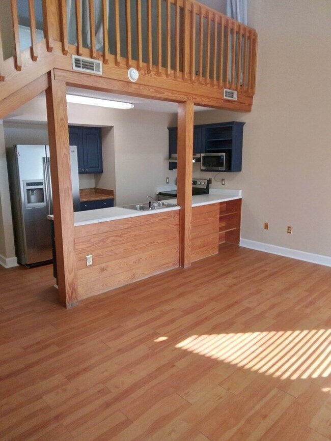 Building Photo - 2500 Crusoe Village Ct