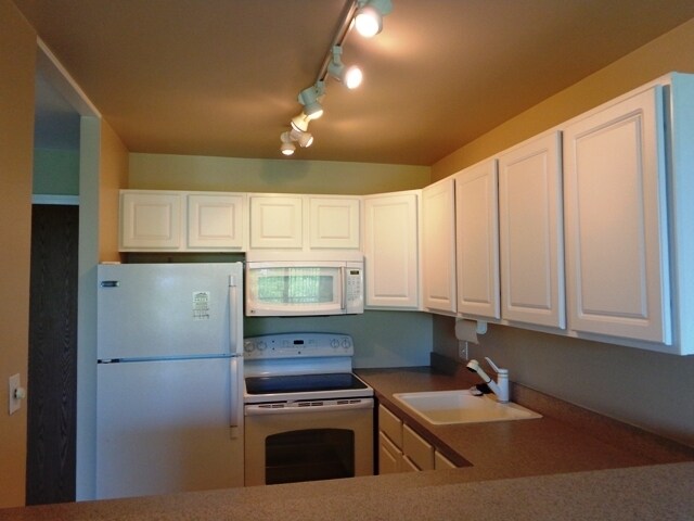 Foto del edificio - 5810 Oakwood Dr
