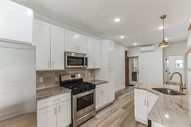 Foto del edificio - 1836 S 24th St