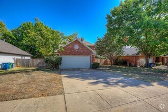 Building Photo - 606 Dove Creek Cir