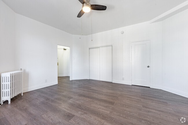 Studio, 1BA - 500SF - Living Room - The Asbury Apartments