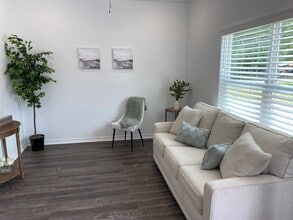 Building Photo - 24029 Wildwood Rd