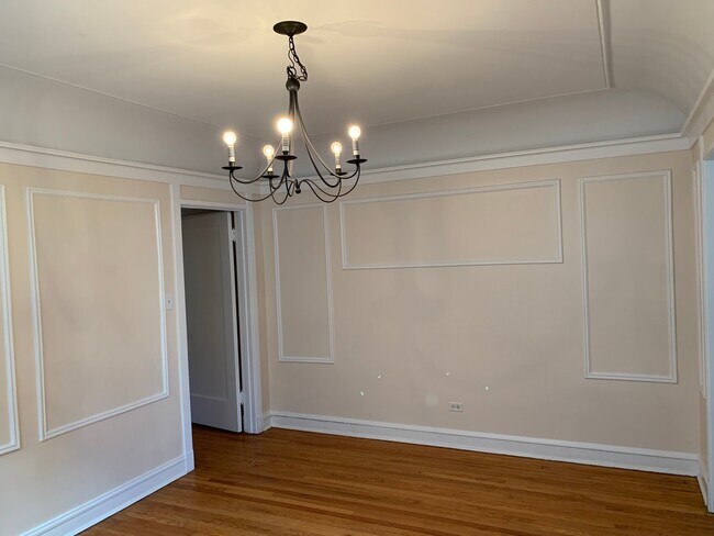 Foto del edificio - 1468 W Winnemac Ave