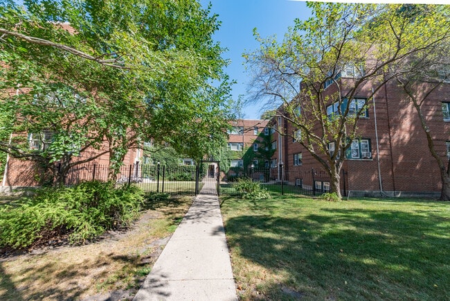 Building Photo - 227 Custer Ave