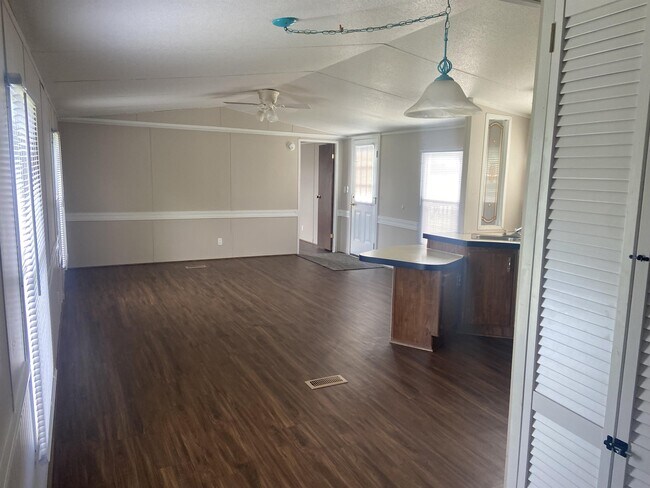 Building Photo - 1116 Pryor Rd