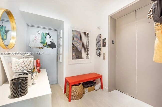 Foto del edificio - 480 NE 31st St