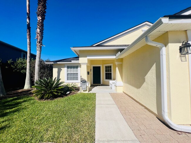 Building Photo - Beautiful views! Family home in Doctors In...