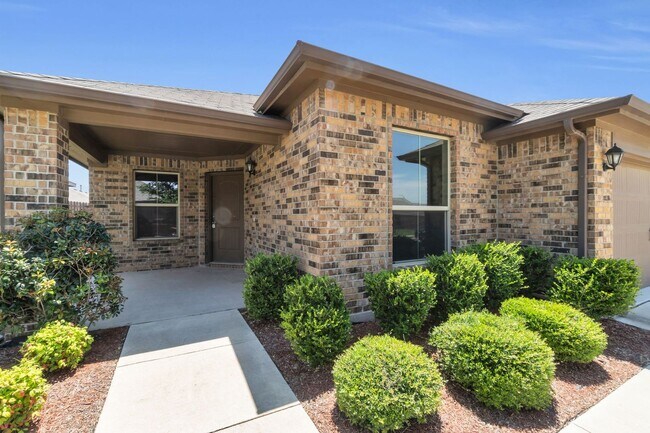 Building Photo - Welcome home!