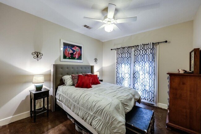 Foto del edificio - 4111 McDuffie St