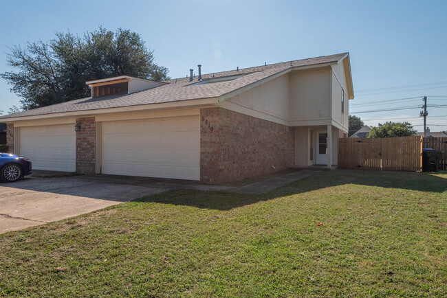 Building Photo - 3810 Quail Run Cir